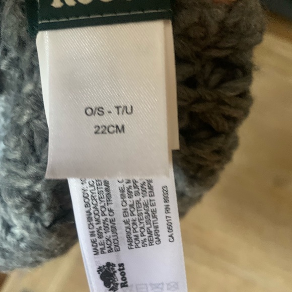 Roots tuque - Picture 7 of 7